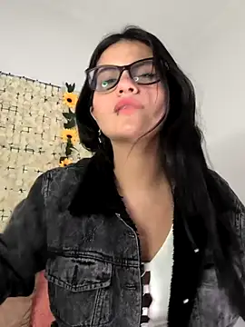 lorenaa1 (F young) - fuck machine in your ass