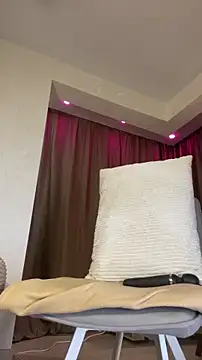 Webcam Model (teasecake)  is live.Free join now!