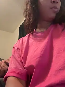 AshleyLoveee from StripChat is Freechat