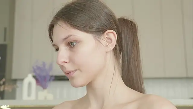 whisper_of_love (F teen) - Bend over in front of the camera