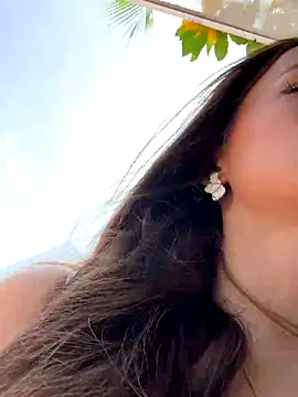 Webcam Model (AngelinaTeller)  is live.Free join now!