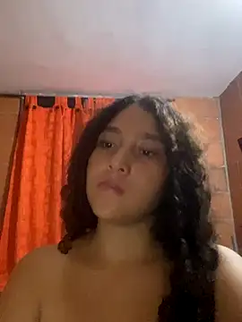 Webcam Model (AnaisVelvet11)  is live.Free join now!