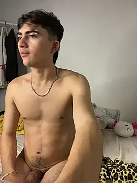 cristalxxx_hott from StripChat is Freechat