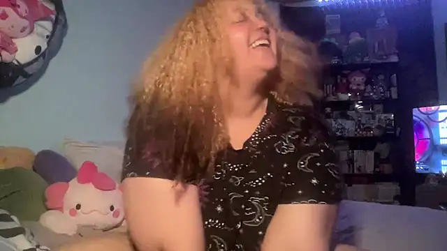 mixxedgoodness from StripChat is Freechat