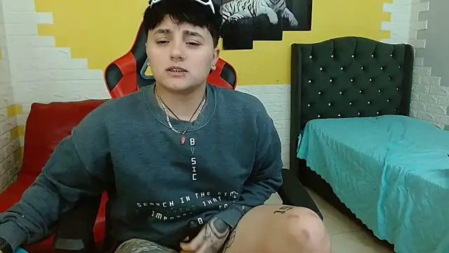 isabeautyx19 - Isabeautyx19's free webcam - UK Sex Cams