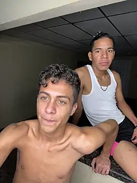  preston_and_slade chat room