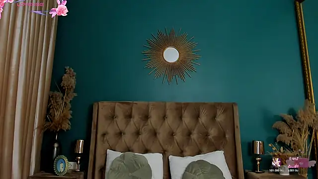 calymoon - CalyMoon's free webcam - UK Sex Cams