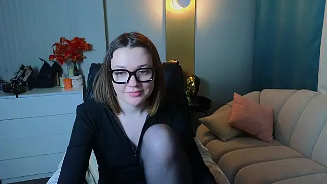 r_i_n_a - R_I_N_A's free webcam - UK Sex Cams