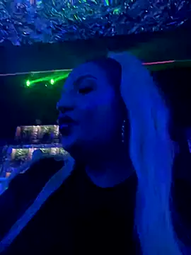 Webcam Model (evedanger)  is live.Free join now!