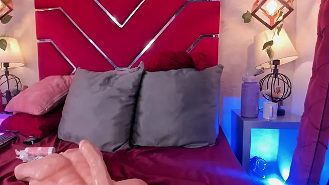 veronicaolson_ - VeronicaOlson_'s free webcam - UK Sex Cams