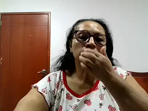 _Cristal webcam stripchat model stream image