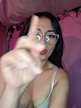 Webcam Model (chloebrownn03)  is live.Free join now!