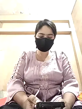 Webcam Model (Magical_Girl-)  is live.Free join now!