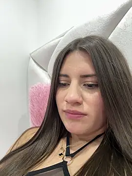 isabella21_ - Isabella21_'s free webcam - UK Sex Cams