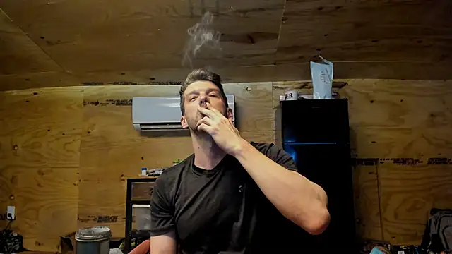 kenny_kyle (Ask my age) - naked 5 mins