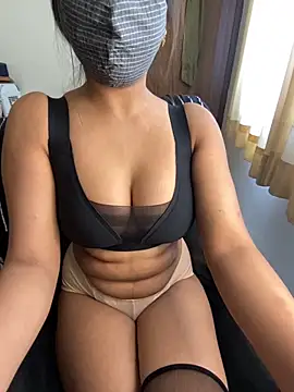 Webcam Model (miss_lina)  is live.Free join now!