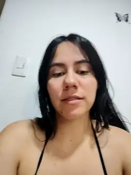 Webcam Model (valen-sexx)  is live.Free join now!