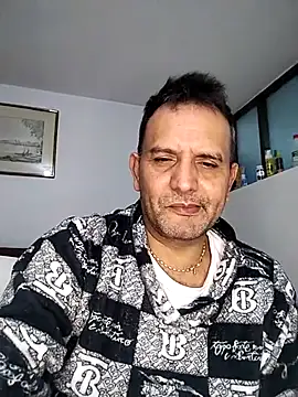 senkoreman - Senkoreman's free webcam - UK Sex Cams