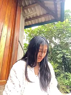 lylyox9 - LylyOx9's free webcam - UK Sex Cams