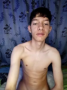heyy_noah11 (M twink) - Hard cook