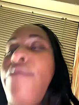 Realwetpussy's Stripchat show and profile