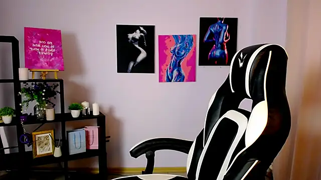  ElenaMonroe chat room