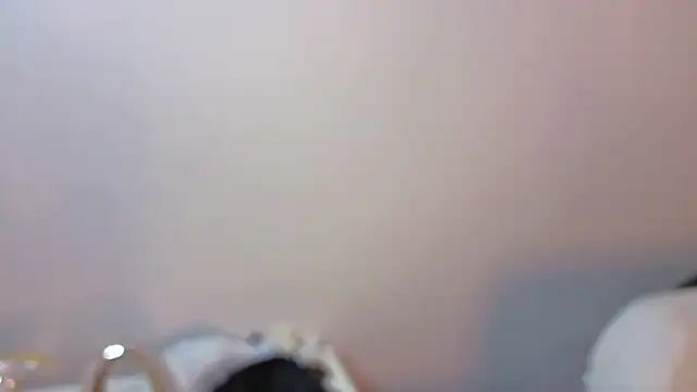 keeleybuoy (F teen) - Put oil on my boobs