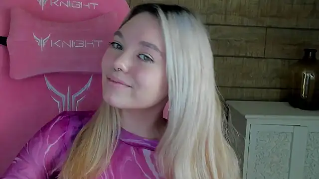 annadelon - AnnaDelon's free webcam - UK Sex Cams