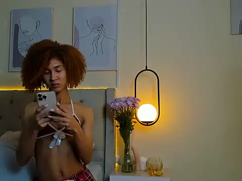 chloe_celeste - Chloe_Celeste's free webcam - UK Sex Cams