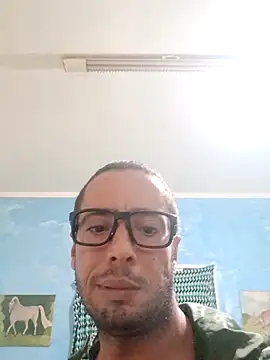 blacksnakeegaelrei - Blacksnakeegaelrei's free webcam - UK Sex Cams