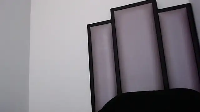 lucy-23 - Lucy-23's free webcam - UK Sex Cams