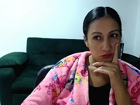 kendrasub live cam screenshot female on Squirt Show – Wet & Wild Live Cams