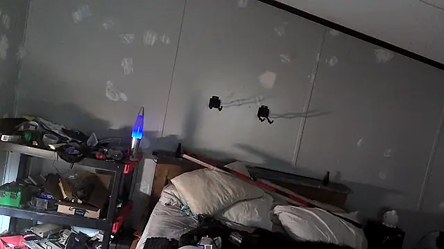 bi_curious86 (Ask my age) - Still raising money for a new phone ;:-/