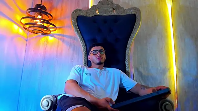 thaddeus_king (M twink) - GREAT CUM