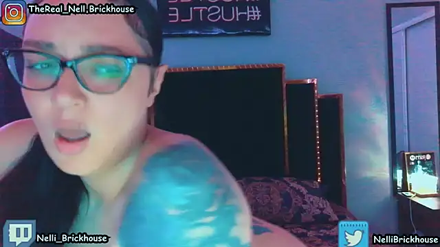 Nelli_Brickhouse