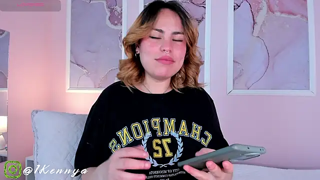 Kennya_Rodriguez live cam screenshot female from Colombia on Ufotopia – Live Cams & Video Chat Community