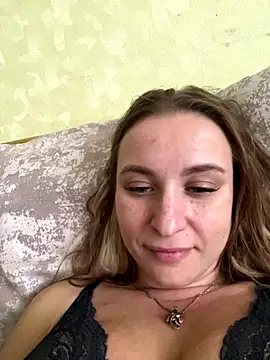 Webcam Model (OlgaBuzzz)  is live.Free join now!