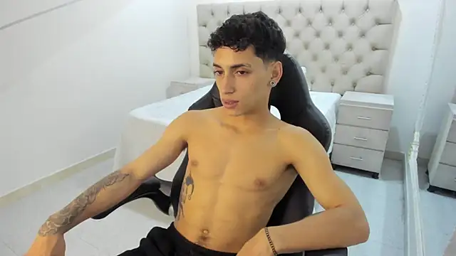 jhoanleandro (M young) - Naked + Big Jerk Off