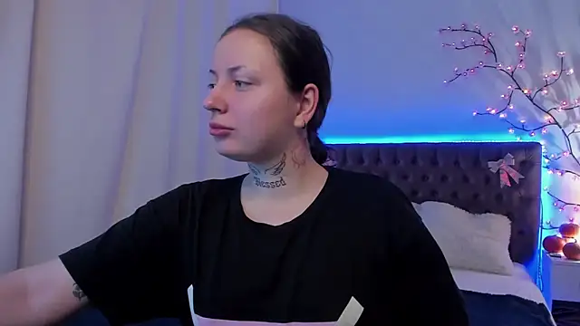 lilavame - LilaVame's free webcam - UK Sex Cams