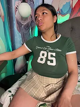 Webcam Model (Im_Little)  is live.Free join now!