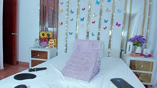 anyelagitanamature - AnyelaGitanaMature's free webcam - UK Sex Cams