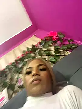 alexa-xxx- live cam screenshot tranny on TokenKeno — Tip, Play & Watch Live Cams