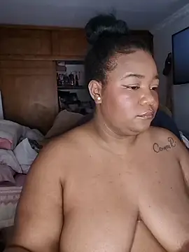 Daddys_girl1 live cam screenshot female from Colombia on TokenKeno — Tip, Play & Watch Live Cams