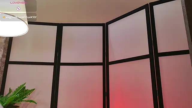 Aria_Vox live cam screenshot female on TokenKeno — Tip, Play & Watch Live Cams