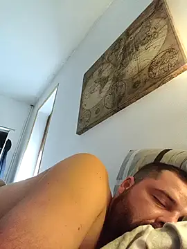 tomluckies - Tomluckies's free webcam - UK Sex Cams