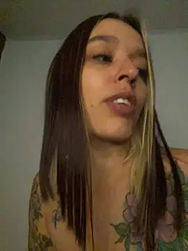 Webcam Model (BlueStoneX)  is live.Free join now!