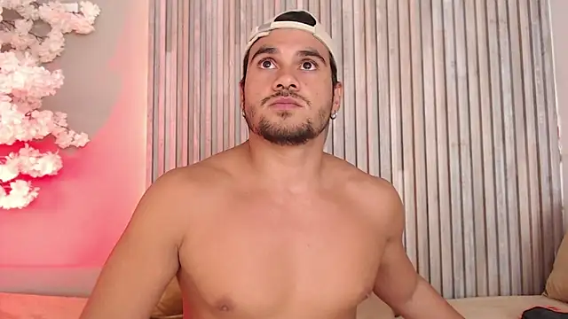 Jake_muller1 live cam screenshot male on Squirt Show – Wet & Wild Live Cams