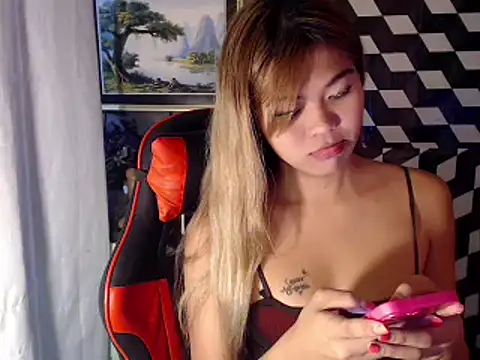 Live webcam thumbnail of midnight_fucker_ from . Watch my show!