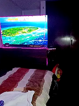 Webcam Model (pinklajokr)  is live.Free join now!