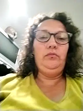 -saraqueen- - -saraqueen-'s free webcam - UK Sex Cams